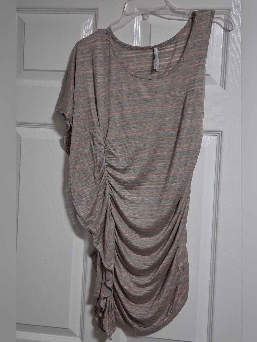 Ruched Short Sleeve Women's Top in Heathered Taupe Size Large